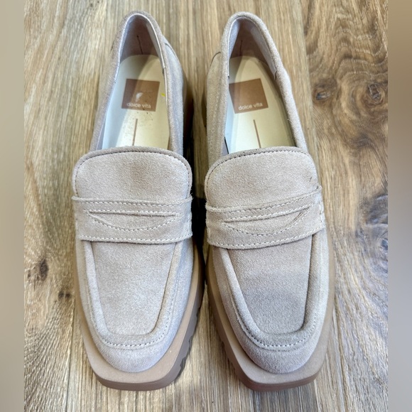 Dolce Vita Women's Elias Lug Sole Tailored Loafer Flats Dune Suede Size 8.5 LNC - Picture 7 of 7